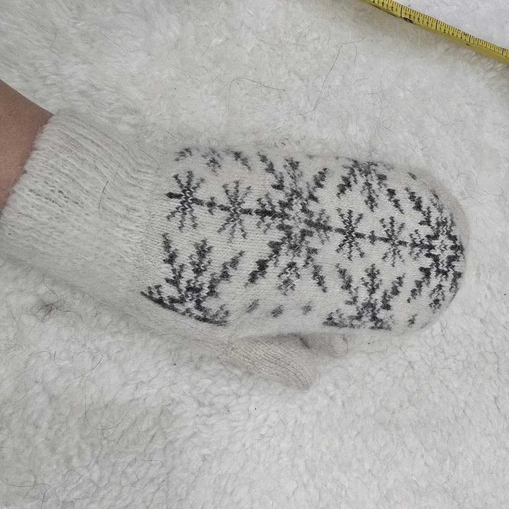 Handmade Goat Down Mittens White Gray Snowflake Warm Winter Gloves Russian‎